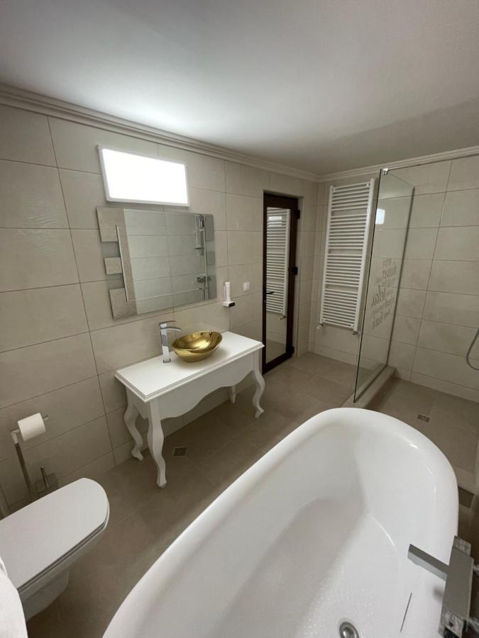 Conacul Pestera Ursilor Chiscau Extérieur photo