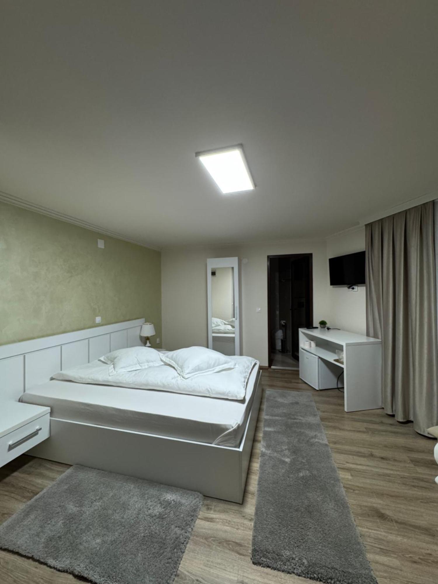 Conacul Pestera Ursilor Chiscau Extérieur photo