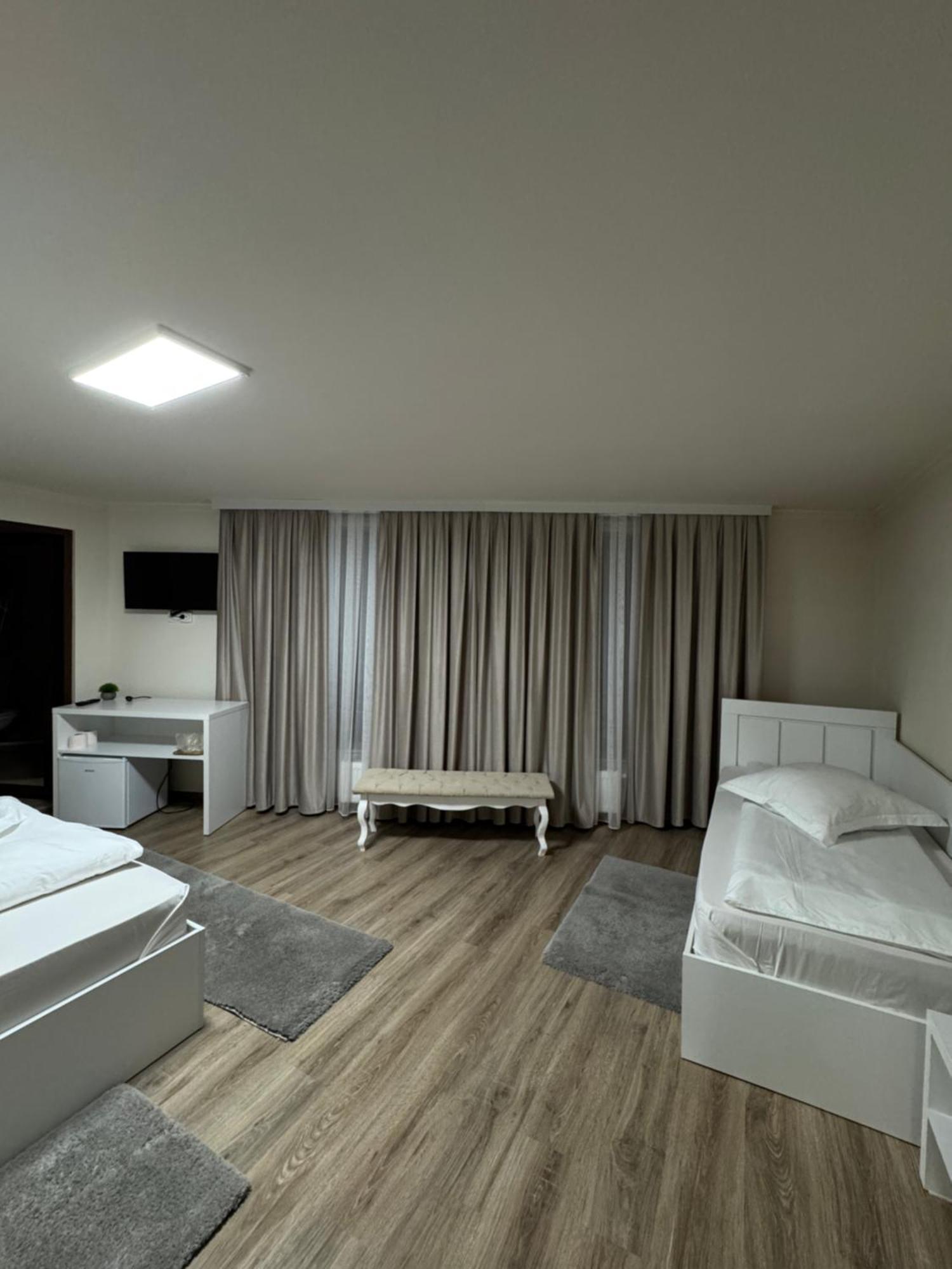 Conacul Pestera Ursilor Chiscau Extérieur photo