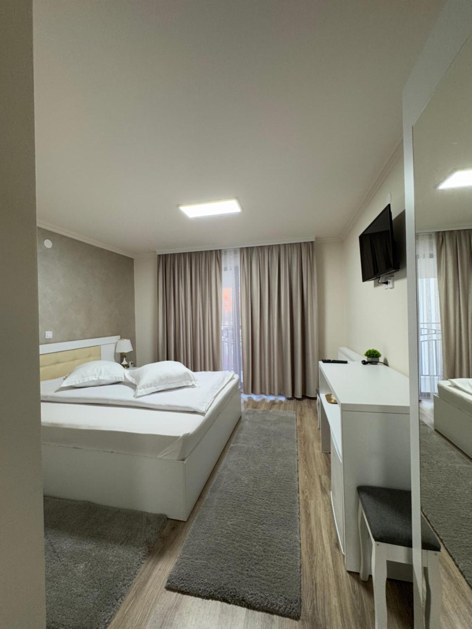 Conacul Pestera Ursilor Chiscau Extérieur photo