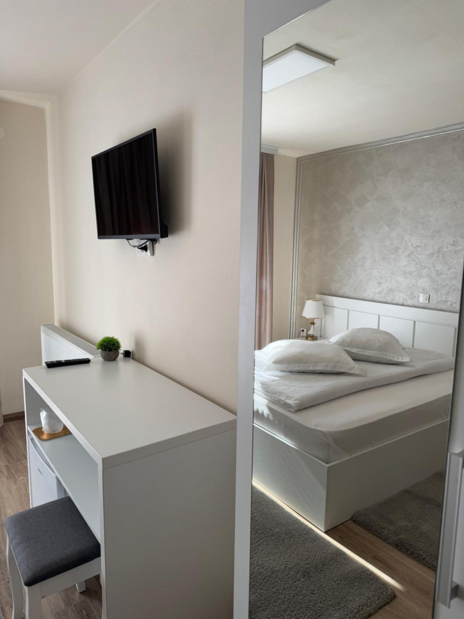 Conacul Pestera Ursilor Chiscau Extérieur photo